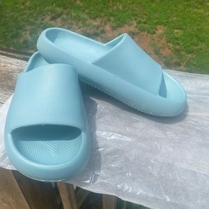Women’s shower/gym shoes, brand new